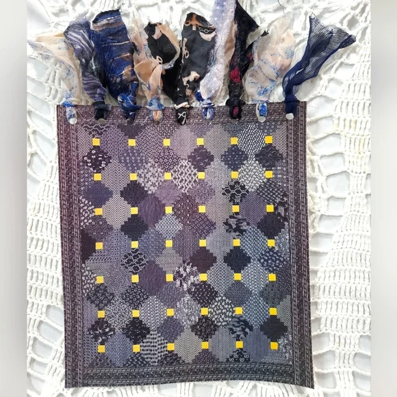 💘 HAND CRAFTED set of 3 XL quilt pattern journaling cards with fabric tassels - Picture 5 of 6